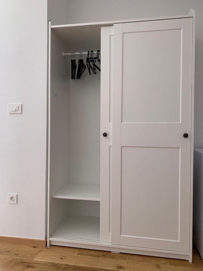 Lovely Studio Appartment With Patio Near The Sea Koper Exteriör bild